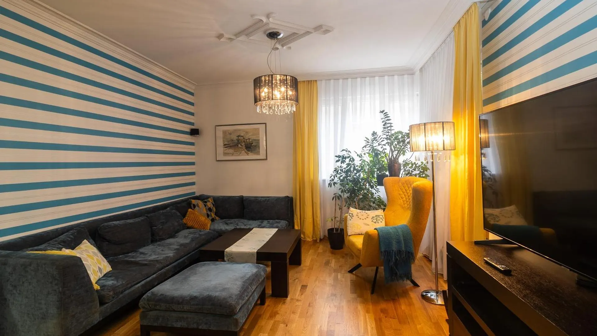 Elegant & Spacious Apartment Near Ndk ソフィア